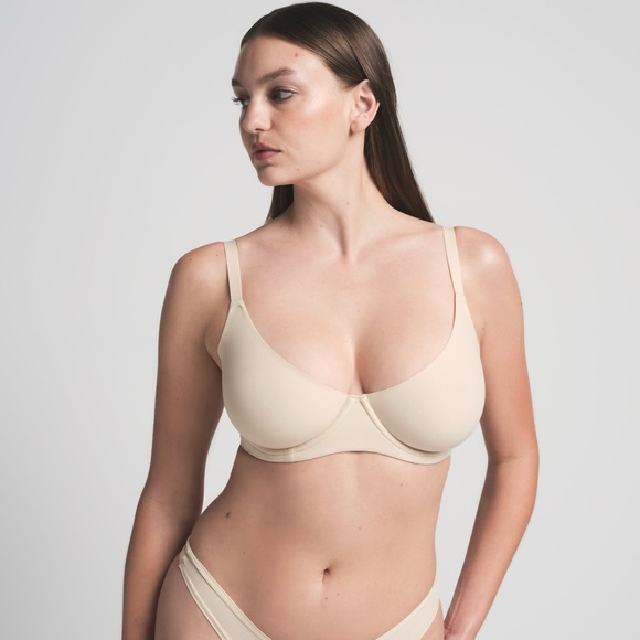 SKIMS Fits Everybody Unlined Demi Bra in Sand - Picture 1 of 5